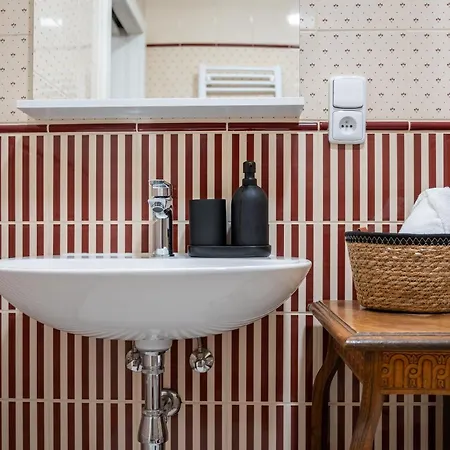 Renesance Guest house 3*