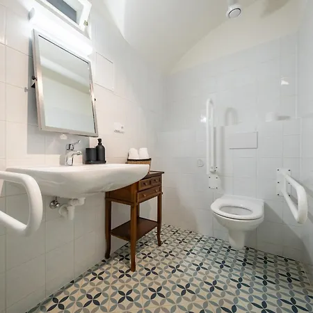 Renesance Guest house 3*