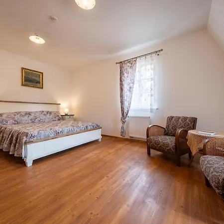 Renesance Konukevi 3*